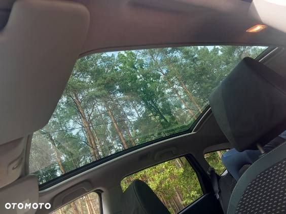 Nissan Qashqai+2 - 9
