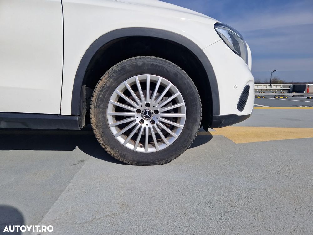 Mercedes-Benz GLA - 11