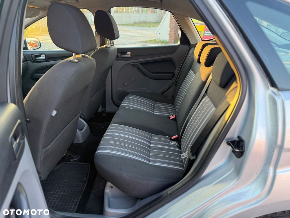 Ford Focus 1.6 TDCi DPF Style+ - 13