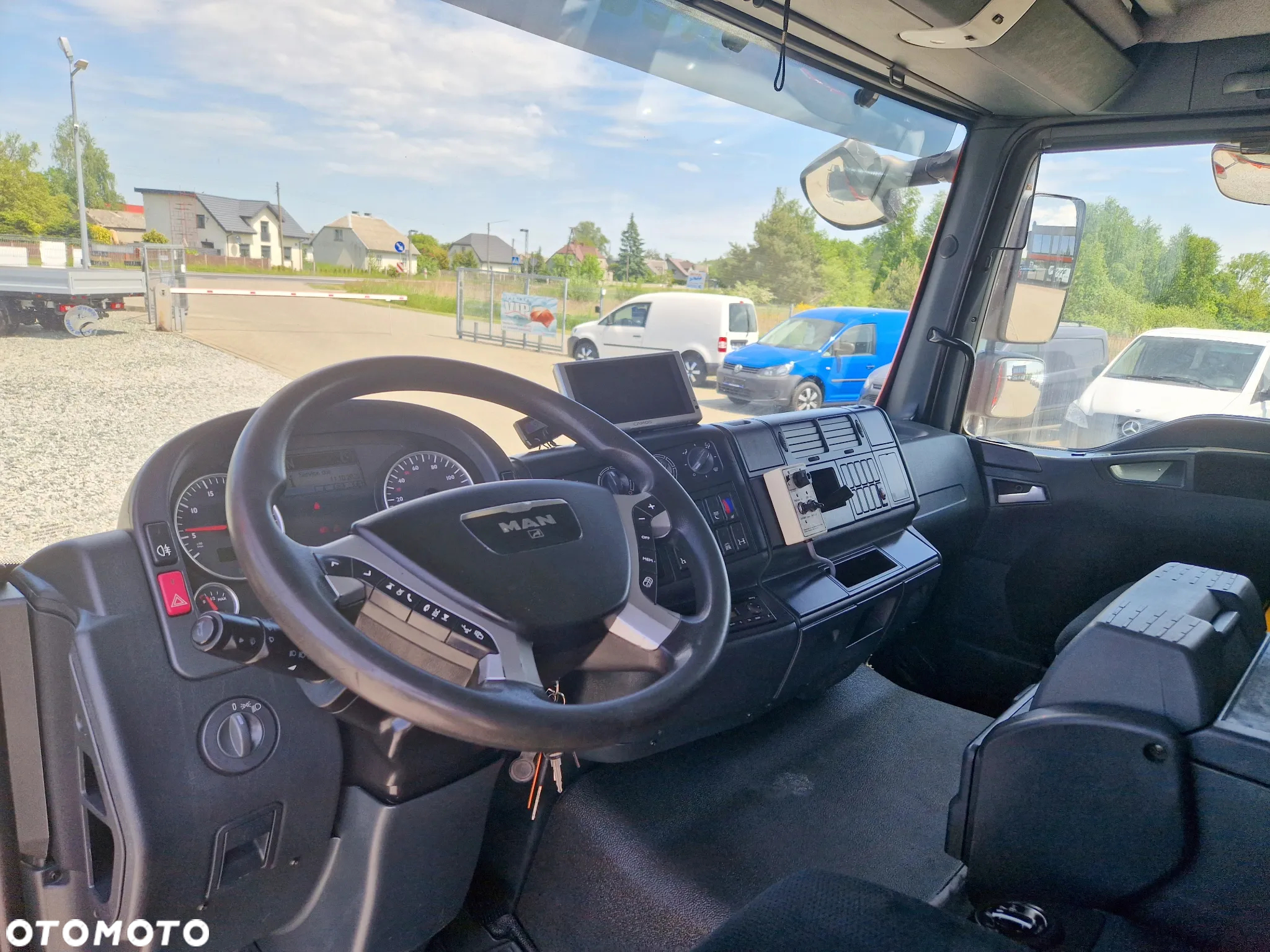 MAN TGL 12.250 DŻWIG HDS HIAB Z PILOTEM SKRZYNIA 4M 2 X KAMERA BLOKADA MOSTU SPANIE DUŻA KABINA - 11