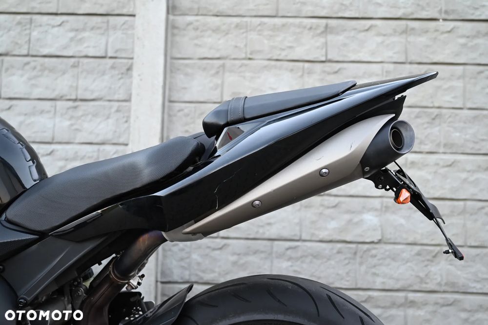 Yamaha R1 - 31