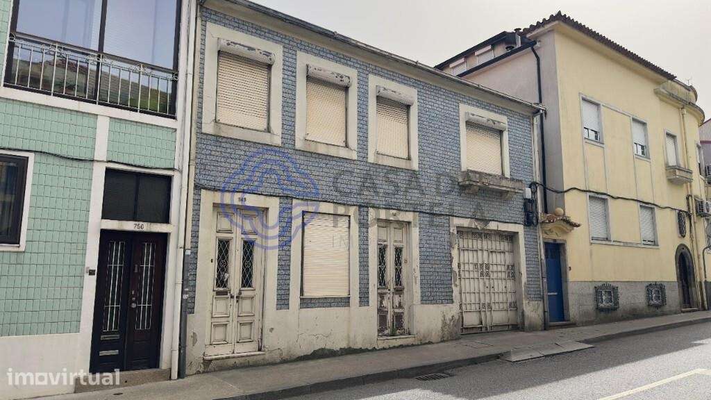 Moradia para remodelar em pleno Monte dos Burgos - Grande imagem: 2/10