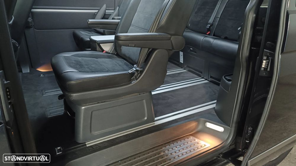 VW Multivan 2.0 TDI Highline DSG - 26