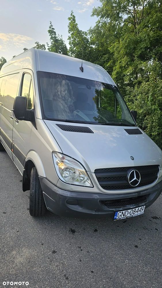 Mercedes-Benz Sprinter - 9