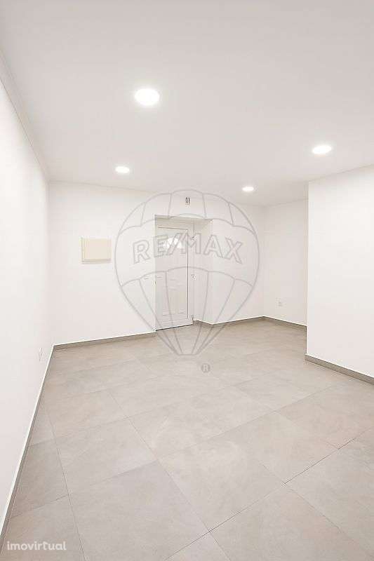 Moradia T1 para venda - Grande imagem: 2/10