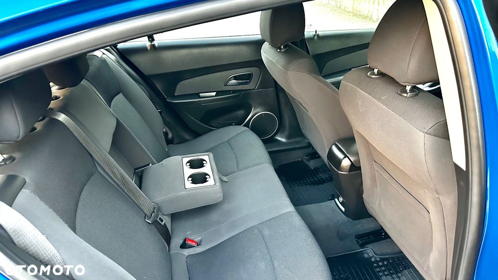 Chevrolet Cruze 1.6 LT - 16
