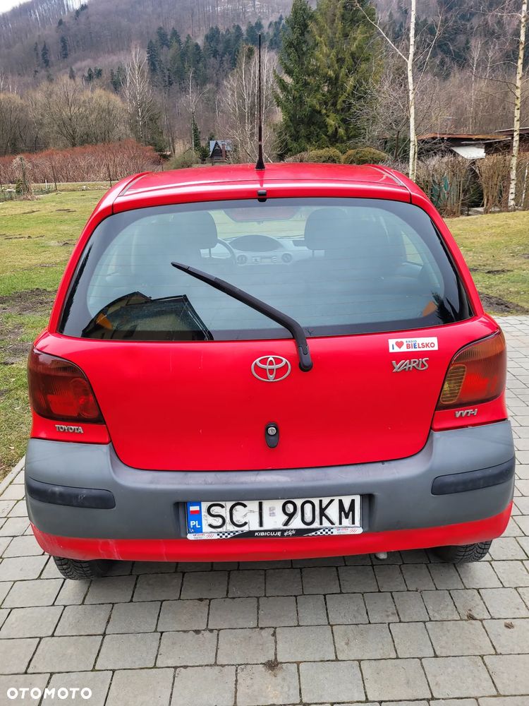 Toyota Yaris 1.0 Base - 5