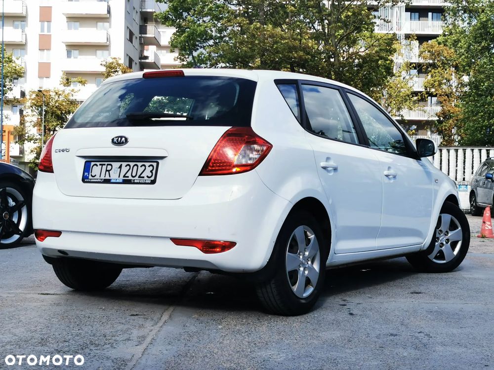 Kia Ceed 1.4 Comfort - 17