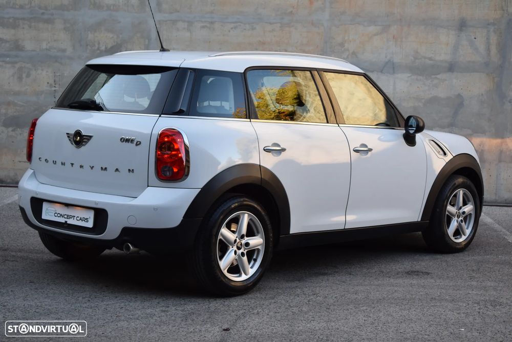 MINI Countryman One D - 3