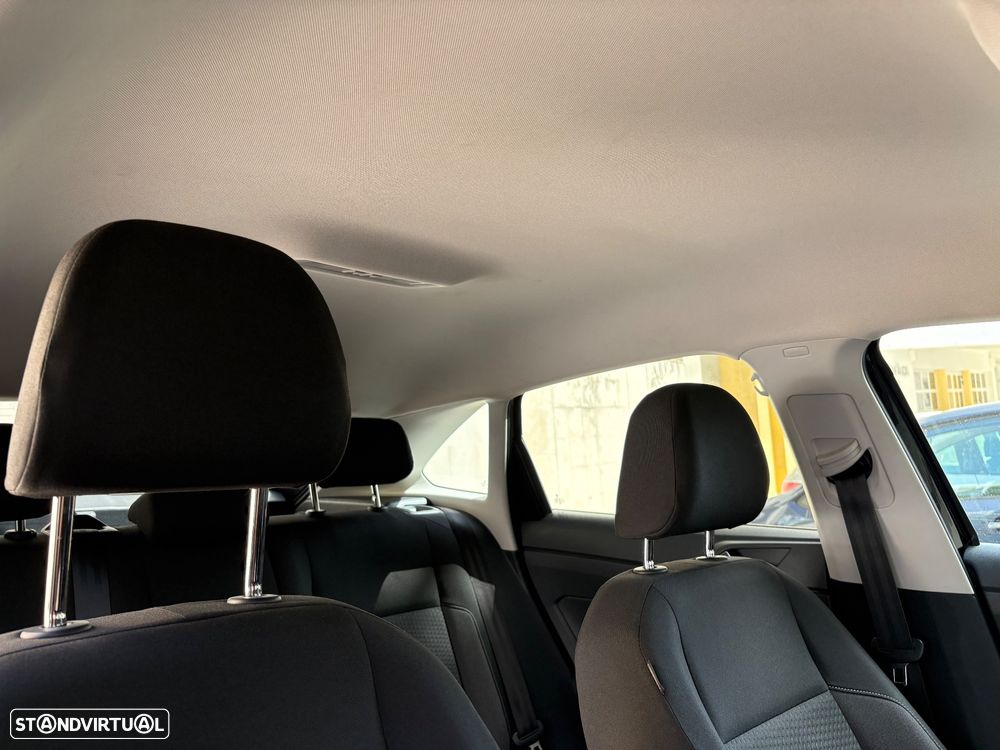 VW Taigo 1.0 TSI Urban DSG - 13
