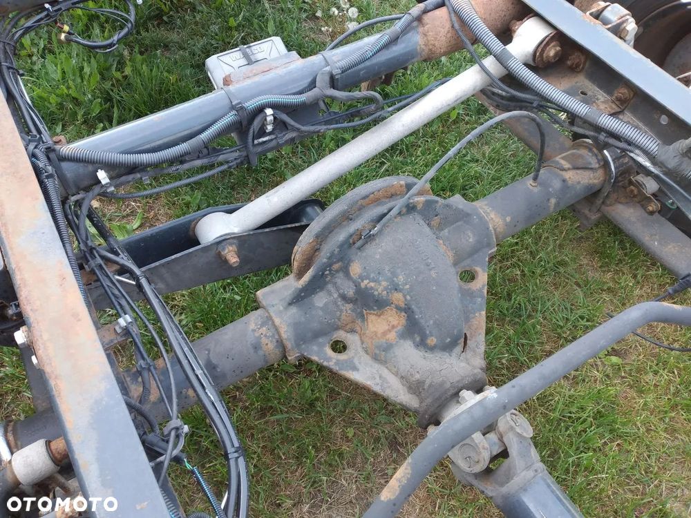 Iveco 3,0 CNG F1CE0441A osprzęt silnika 2013r, kabina szkielet ,  wał napędowy pół resory poduszki , koła z ładnymi oponami , sterowniki silnika i inne części - 13