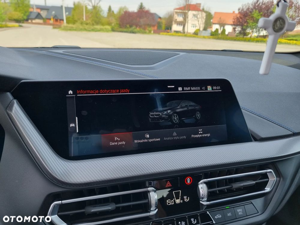 BMW Seria 2 220d xDrive - 26