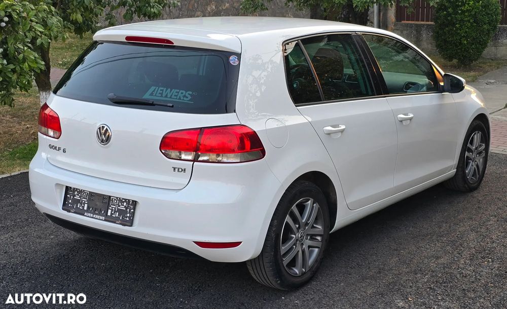 Volkswagen Golf 1.6 TDI DPF BlueMotion Technology move - 4