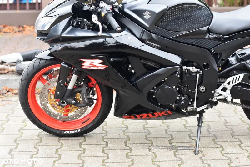 Suzuki GSX-R - 24