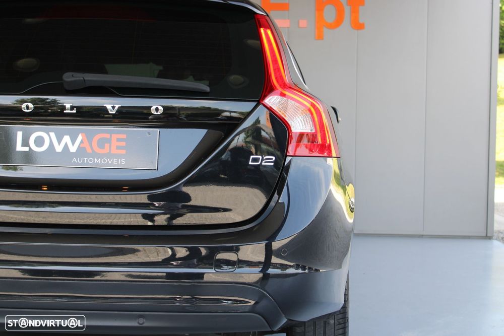 Volvo V60 1.6 D2 Momentum Eco - 25