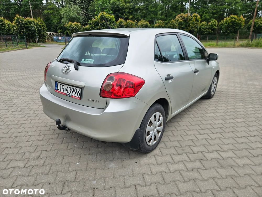 Toyota Auris 1.4 D-4D Luna - 7