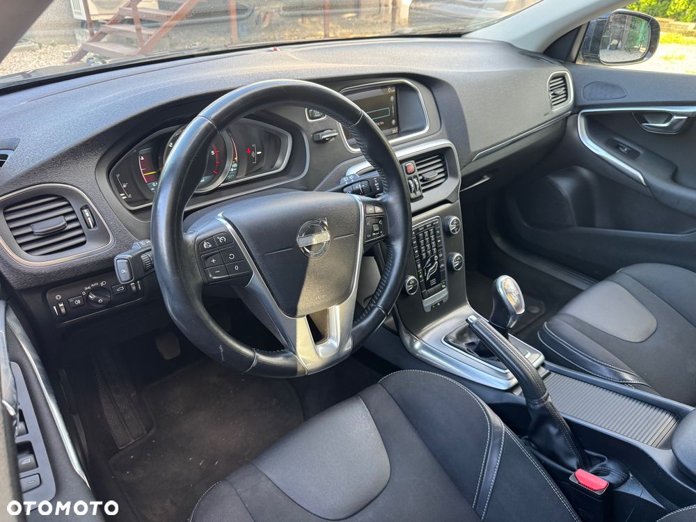 Volvo V40 D2 Momentum - 12
