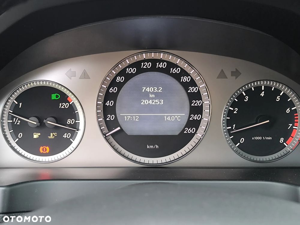 Mercedes-Benz Klasa C 180 T Kompressor Avantgarde - 28