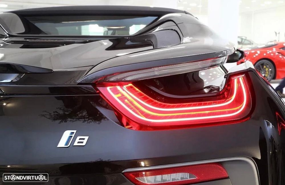 BMW i8 Roadster - 3