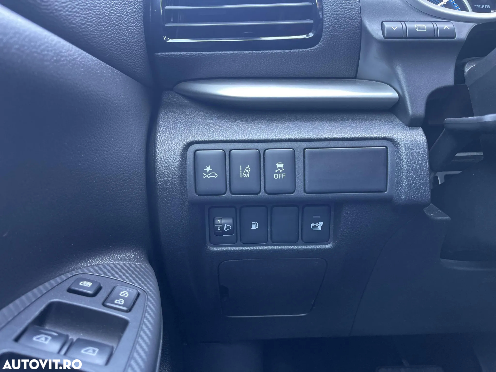 Mitsubishi Eclipse-Cross - 14