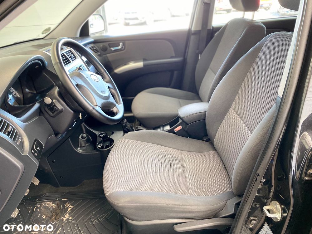 Kia Sportage 2.0 Tour 2WD - 10