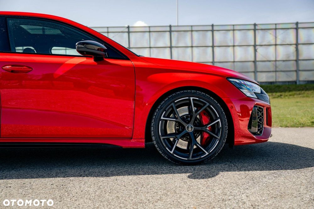 Audi RS3 Limousine - 8