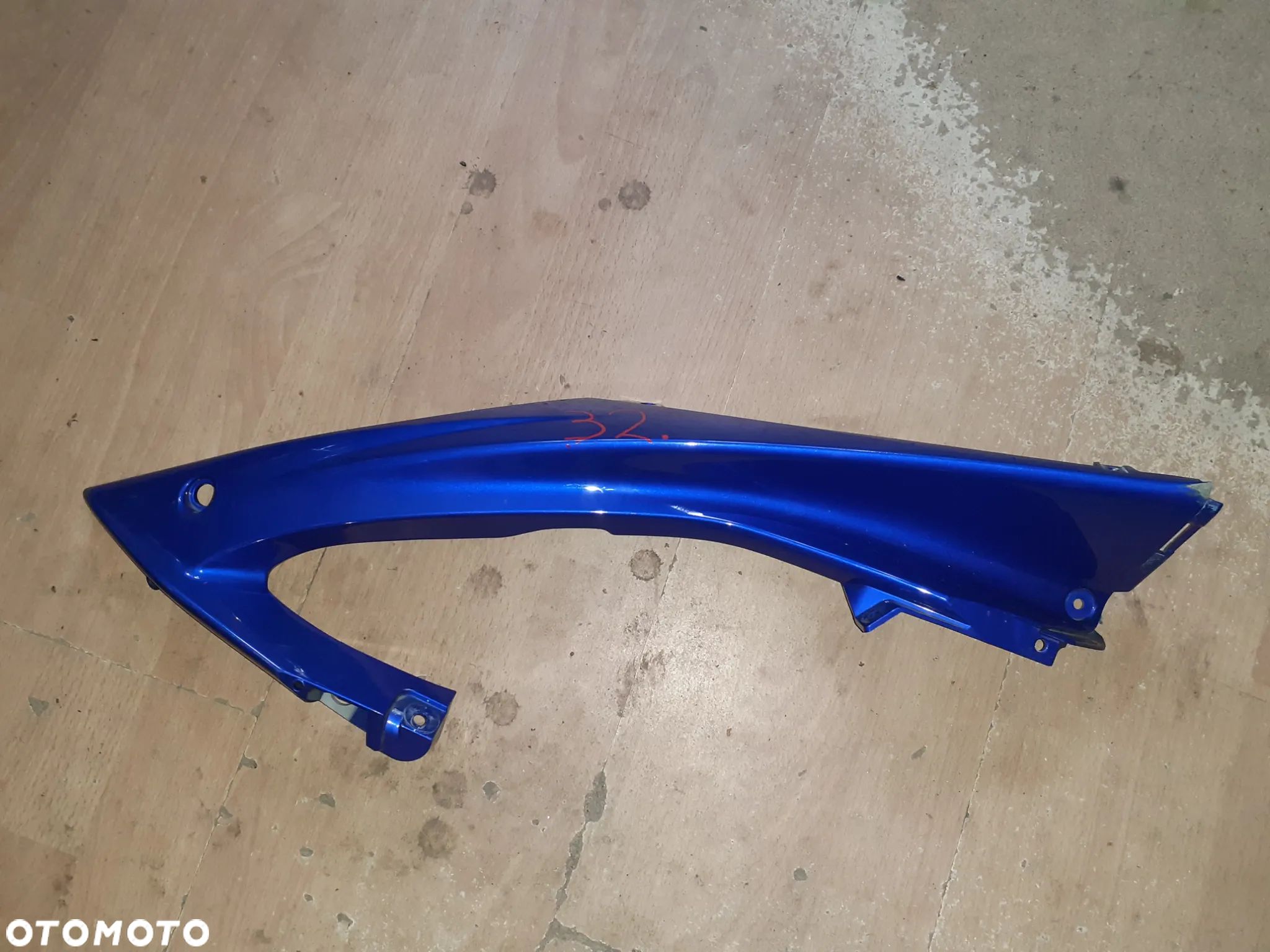 2011 YAMAHA YZF R6 PRAWA OSŁONA GÓRNA 13s-2117w-00 13s-y211w - 1