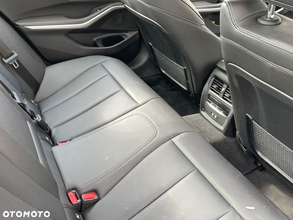 BMW Seria 3 330e iPerformance Sport Line - 10