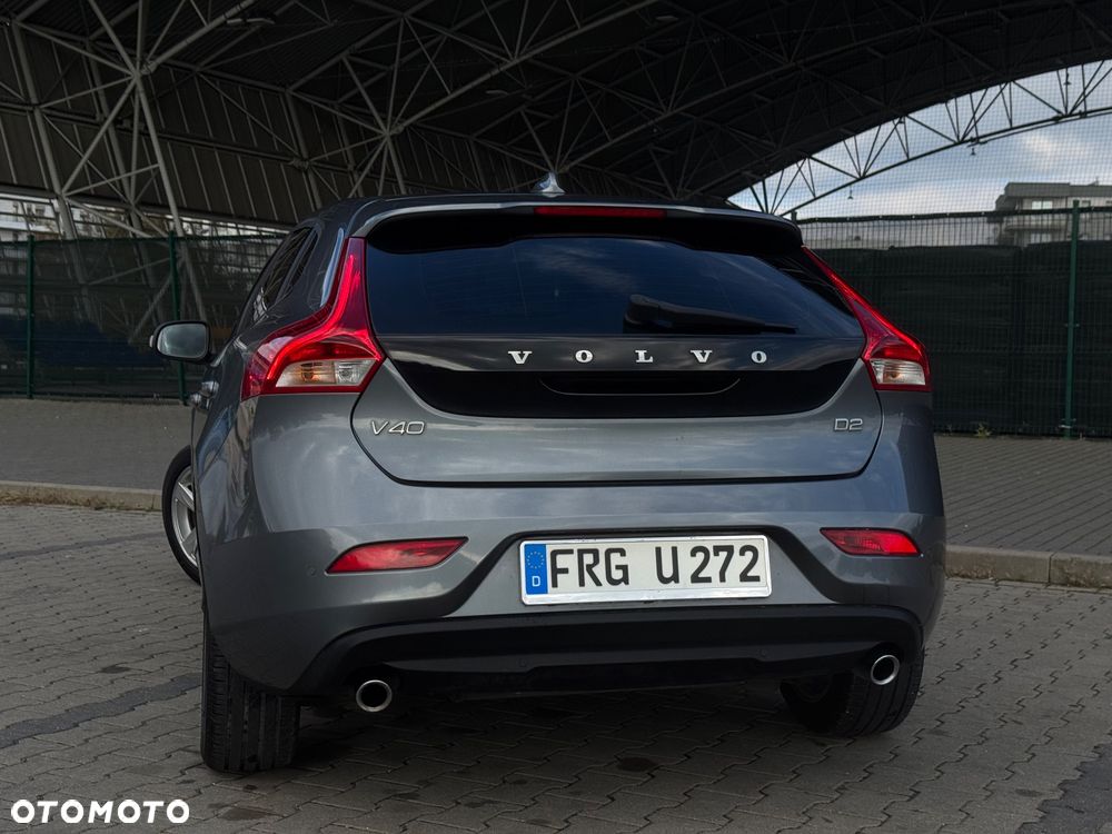 Volvo V40 D2 Summum - 18