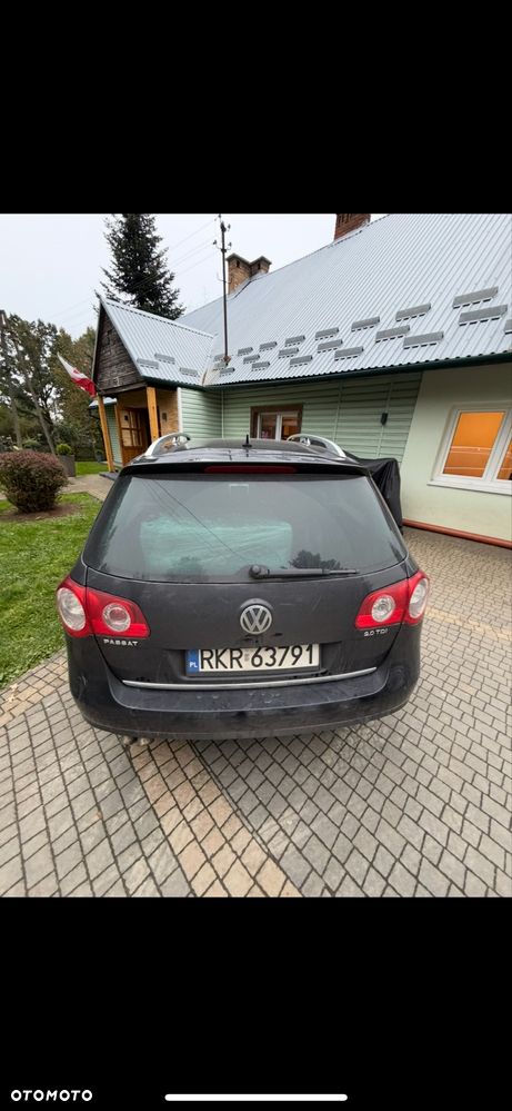 Volkswagen Passat - 4