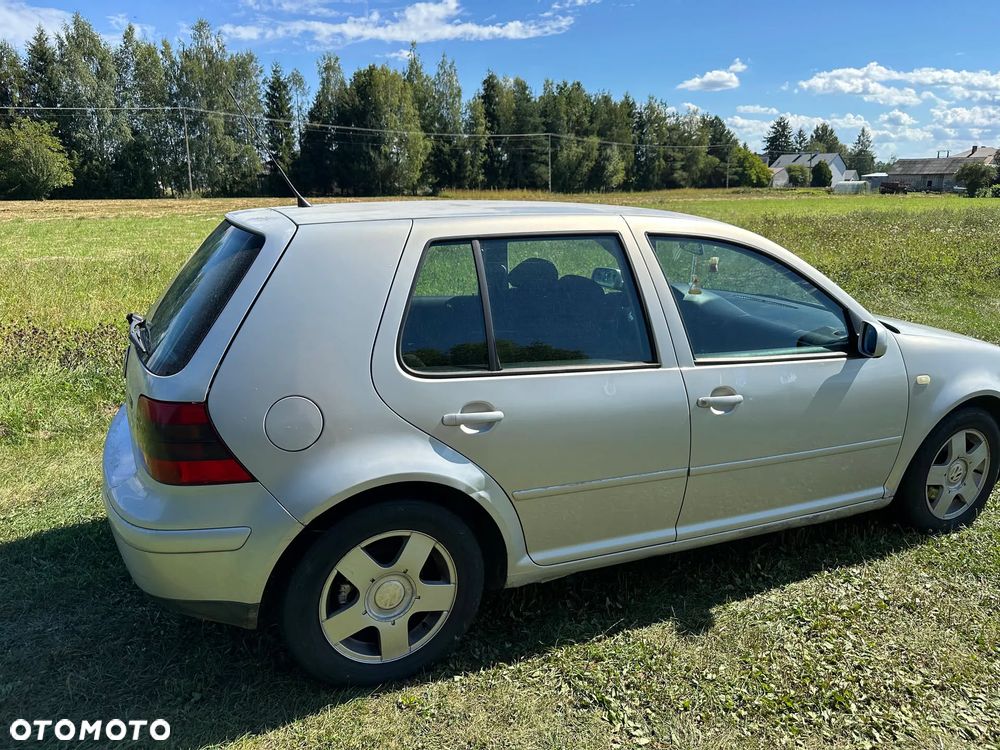 Volkswagen Golf 1.9 TDI Highline - 6