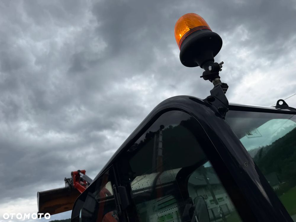 Kubota KX016-4 Koparka Gąsienicowa 2 tony. DEKRA aktualna do 2026r. 3 łyżki.+ pług fabryczny do równania kruszywa lub odśnieżania. Szybkozłącze Hydrauliczne. zmiana łyżek bez wychodzenia z kabiny! Rozsuwane Hydr. podwozie! Sprowadzona z Gospodarstwa Norweskiego! Zero luzów i wycieków. Maszyna jak Nowa z Salonu! 2020 rok. 1000 mtg! Pełna Dokumentacja. Gąsienice bez zużycia! Łyżka Skarpowa+ 2 kopiące. szybka wolna jazda. Ani deka luzów i wycieków. OKAZJA  Dodatkowe sekcje Hydr. Po serwisach kolejny za 400 mtg! - 28