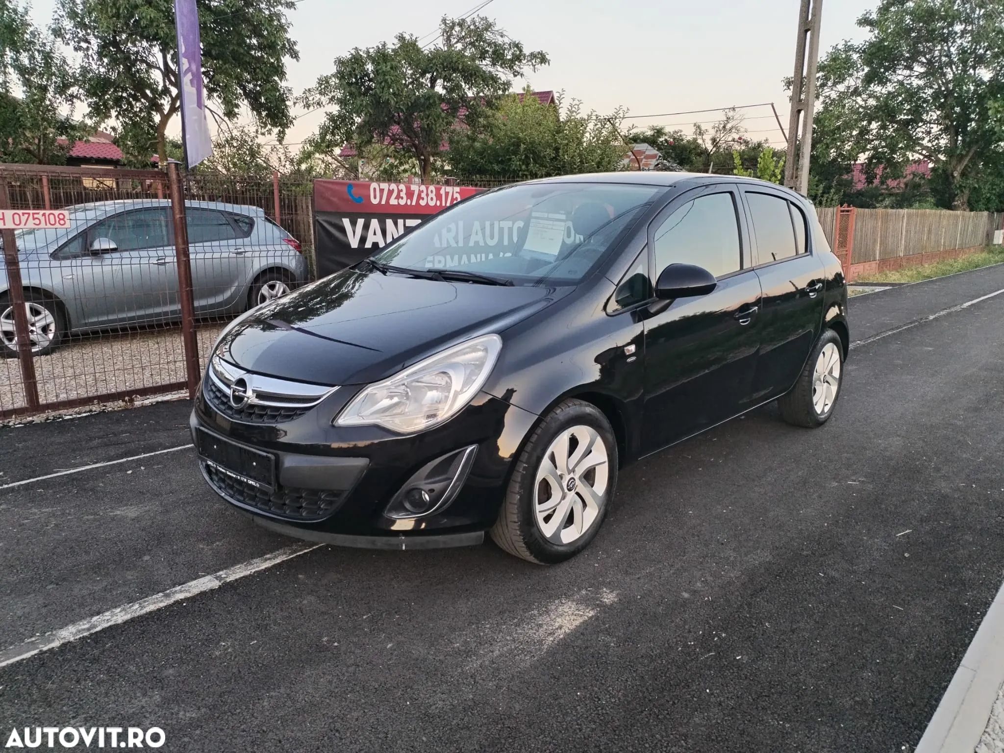 Opel Corsa 1.4 16V Satellite - 1