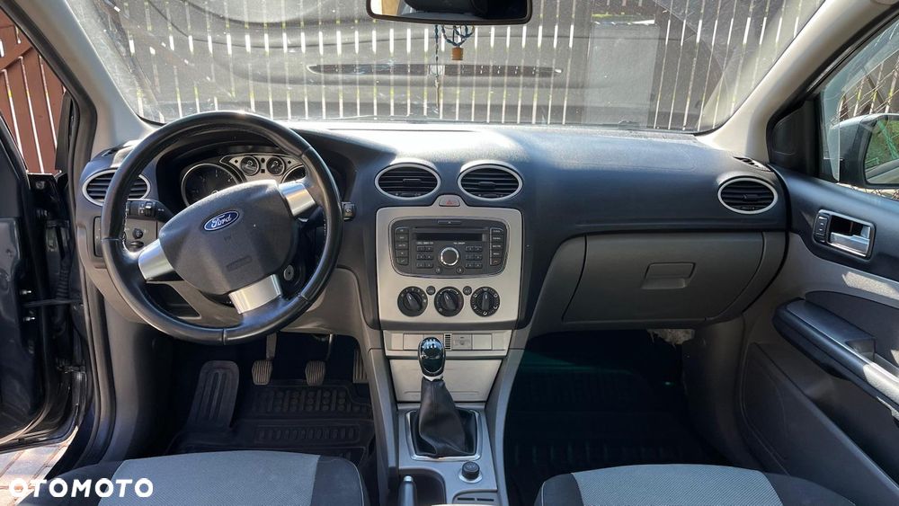Ford Focus 1.6 TDCi DPF Style - 7