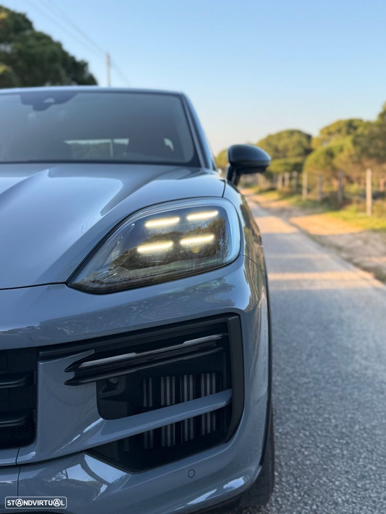 Porsche Cayenne Coupé Turbo E-Hybrid Tiptronic S GT-Pack - 8