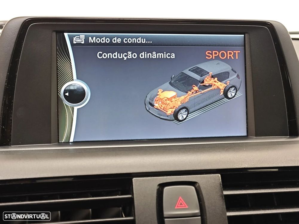 BMW 116 dA Line Sport - 32