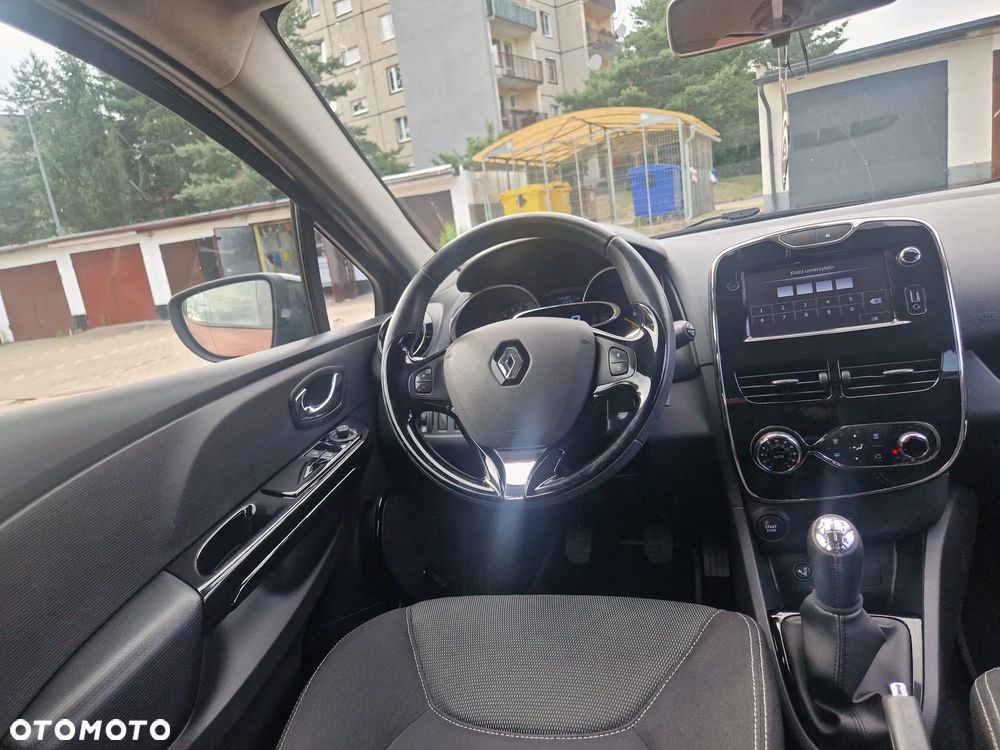 Renault Clio - 9
