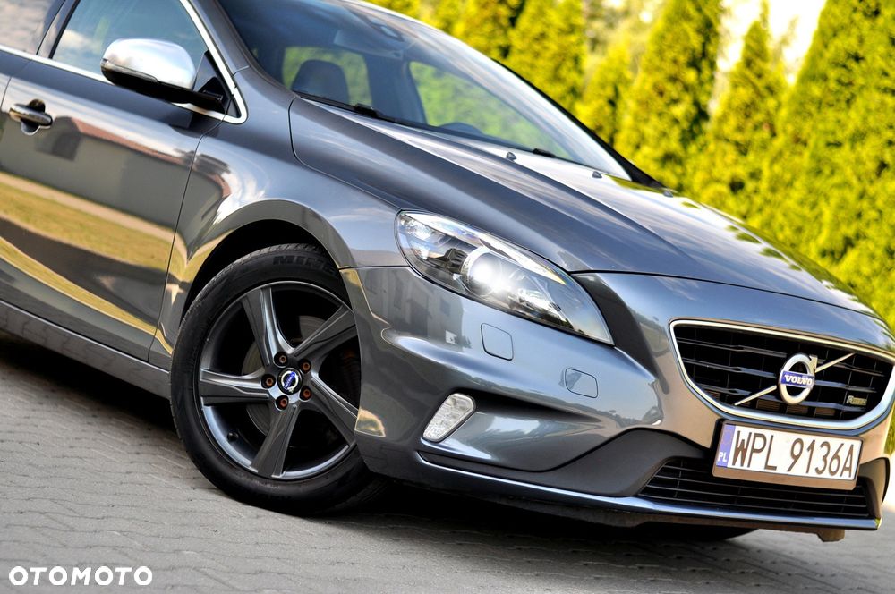 Volvo V40 D3 R-Design Summum - 1