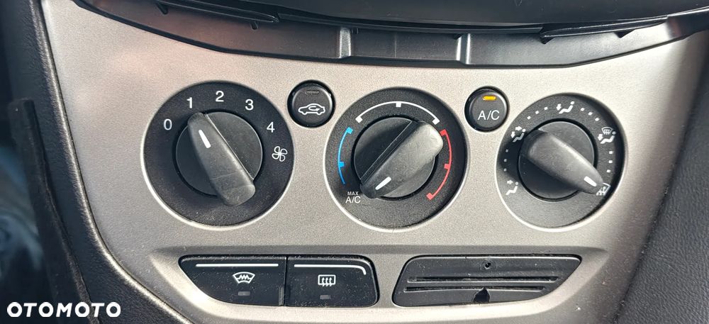 Ford Focus - 27