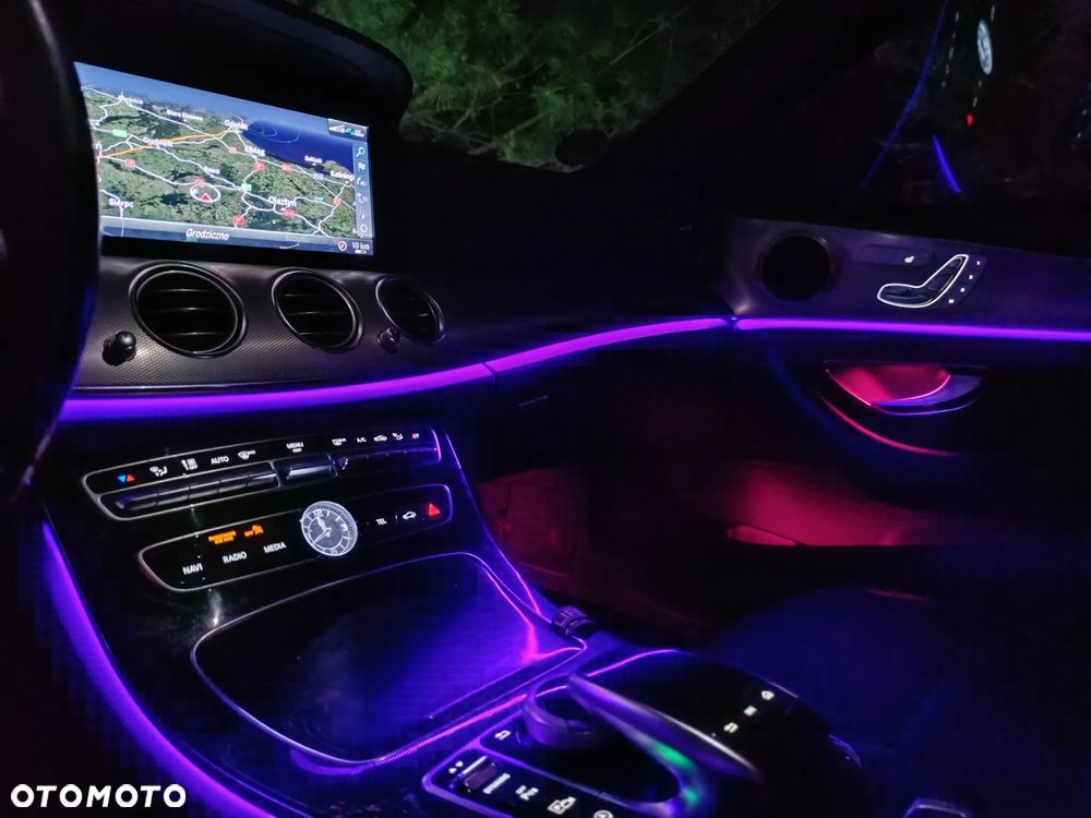 Mercedes-Benz Klasa E 220 d 9G-TRONIC Exclusive - 20