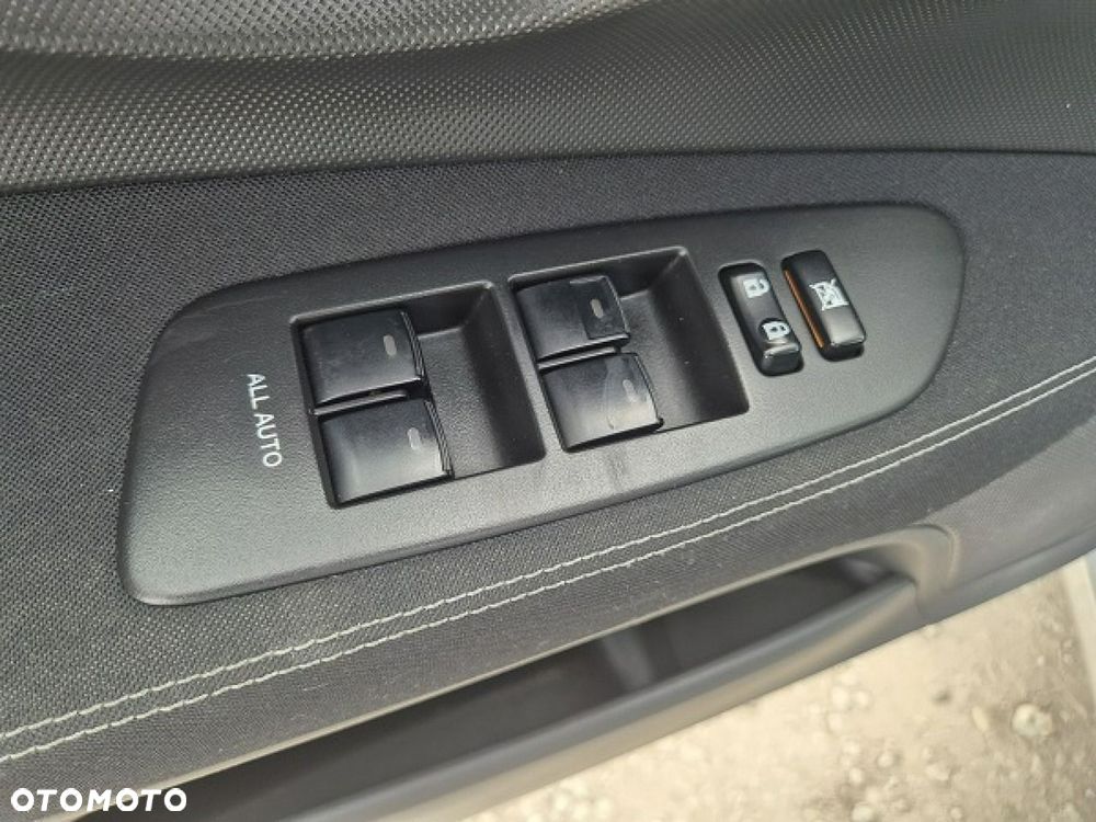Toyota Auris - 17