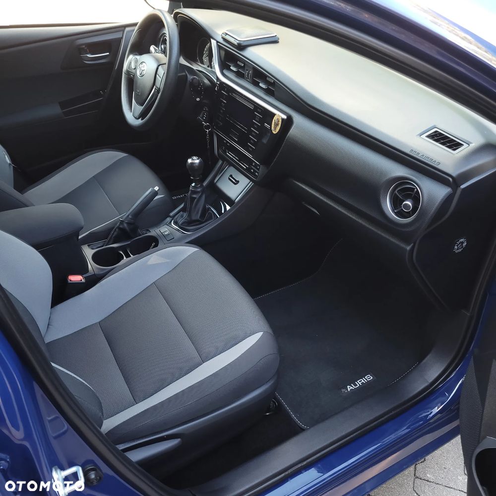 Toyota Auris 1.33 VVT-i Active - 11