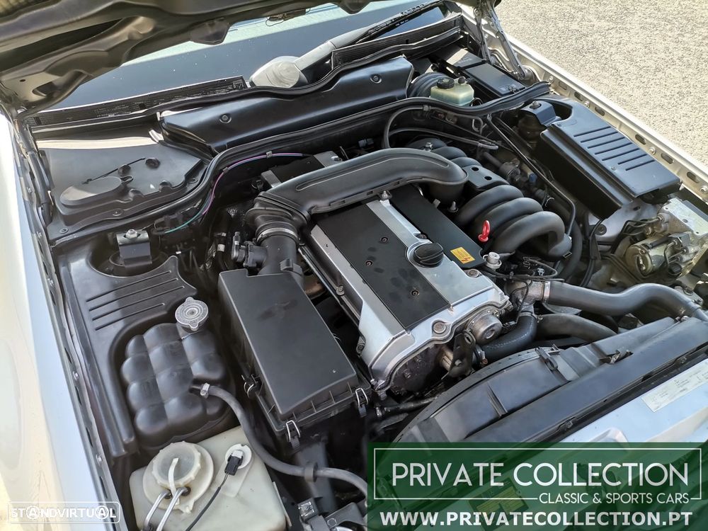 Mercedes-Benz SL 320 Standard - 43
