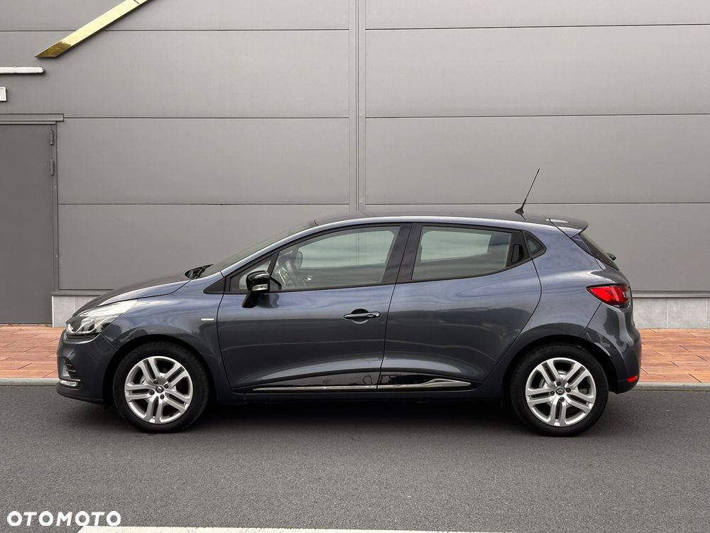 Renault Clio 1.2 16V 75 LIMITED - 15