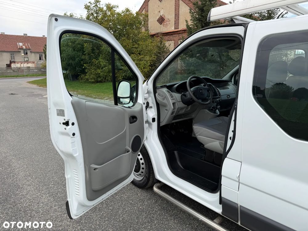 Opel Vivaro * 2.0 / 115KM * L2H1 / Long * Brygadówka / DOKA * 6 Osób * - 23