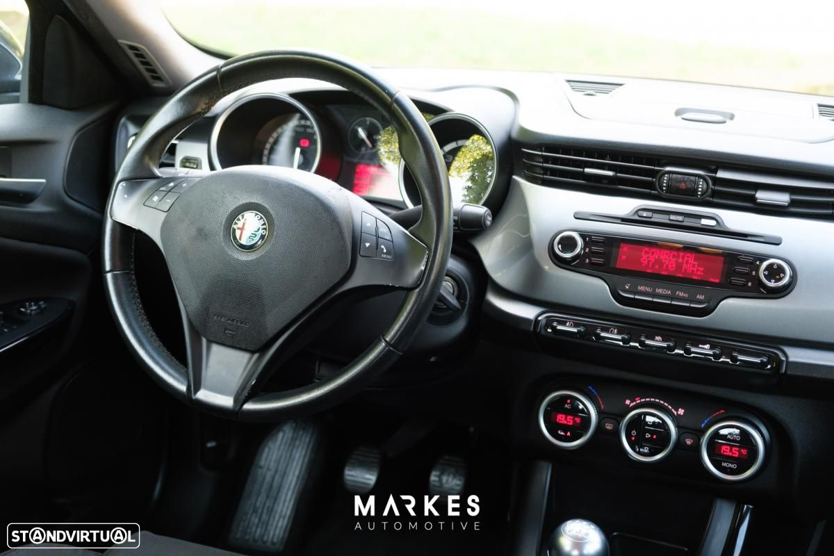 Alfa Romeo Giulietta 1.6 JTDm Distinctive - 15