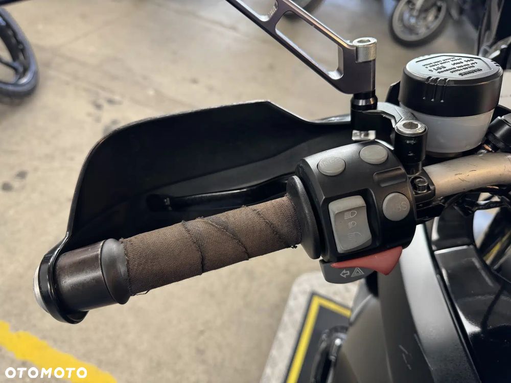 BMW R - 33