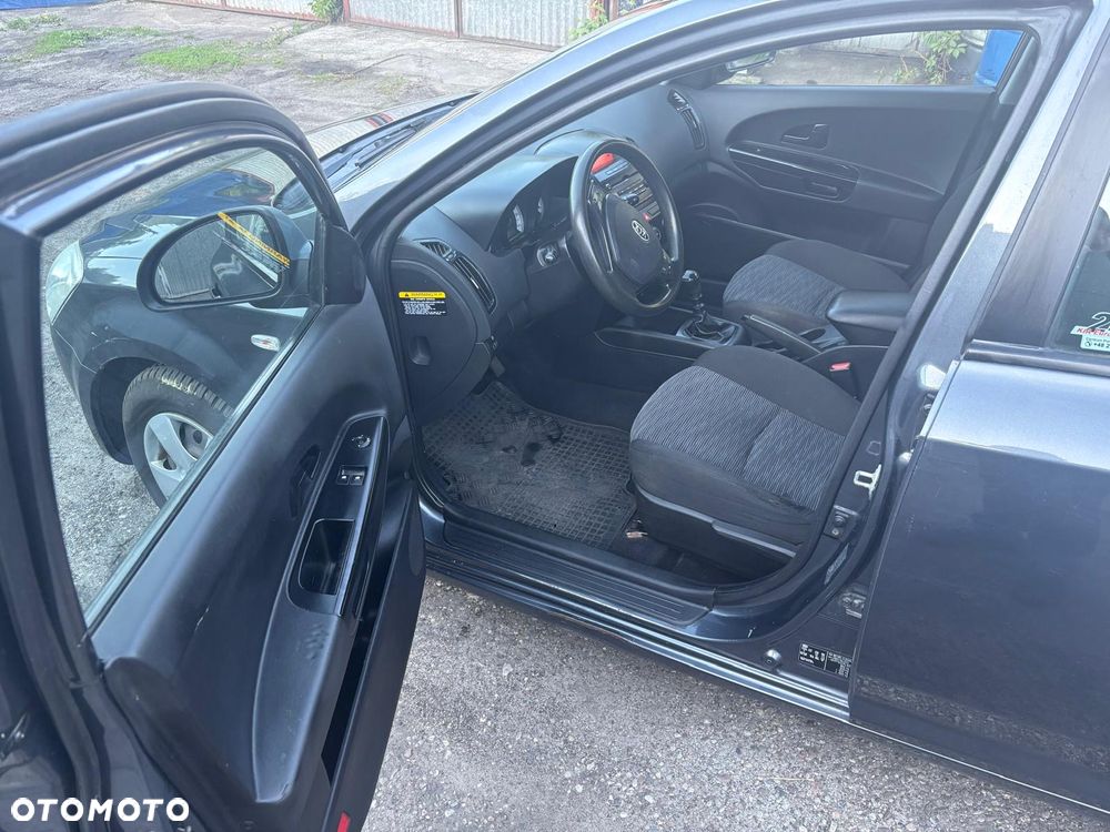 Kia Ceed 1.6 Comfort - 2