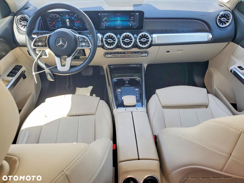 Mercedes-Benz GLB - 7