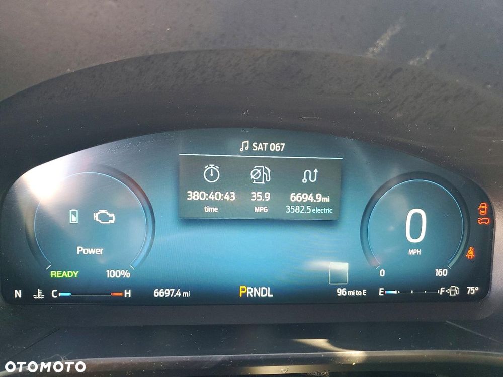 Ford Escape 2.0 EcoBoost AWD Titanium - 12